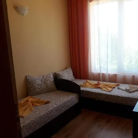 Casa de hóspedes Housedenz 3*