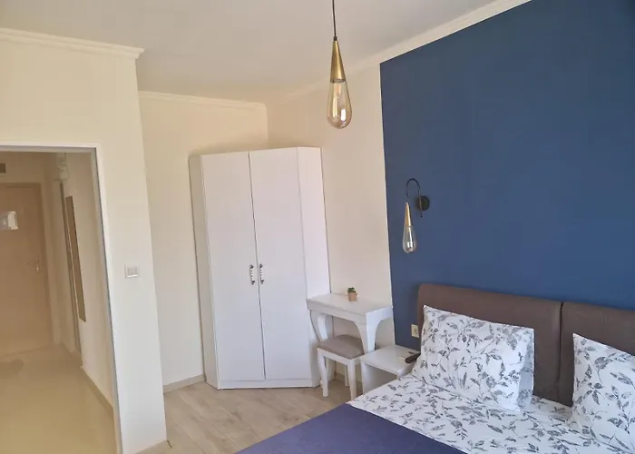 Housedenz Guest house