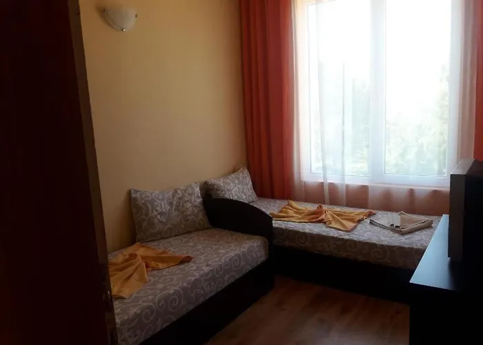 Guest house Housedenz 3*