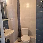 Housedenz Πανσιόν 3*