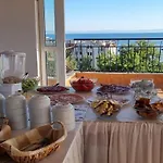 Housedenz Πανσιόν Τσερνομόρετς