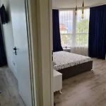 Housedenz 3* Τσερνομόρετς