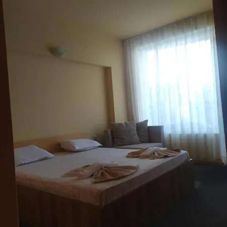 Housedenz Konukevi *