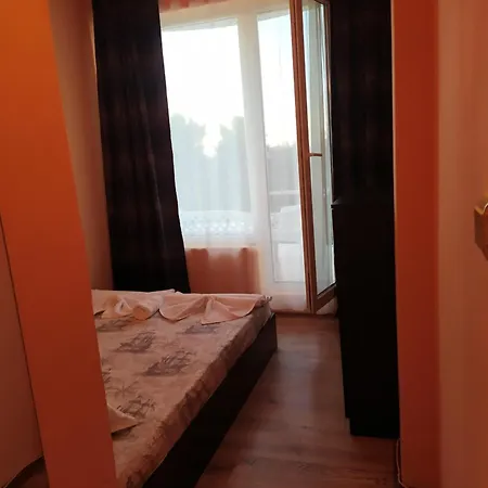 Pensiune Housedenz