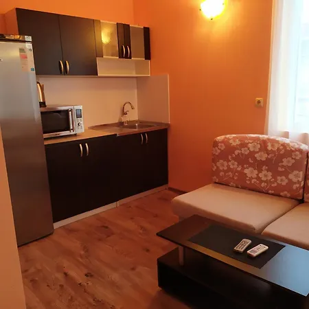 Housedenz Czernomorec