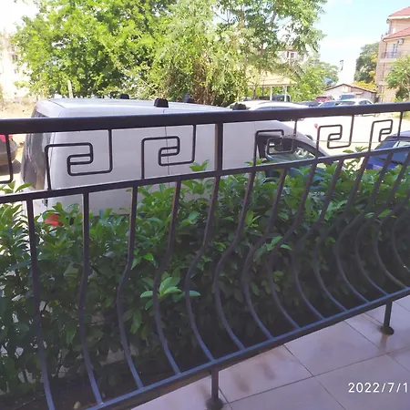 Pensjonat Housedenz Czernomorec