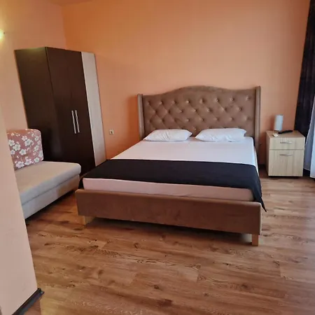 Housedenz Konukevi