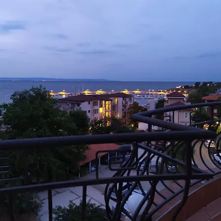 Housedenz Maison d'hôtes Tchernomorets