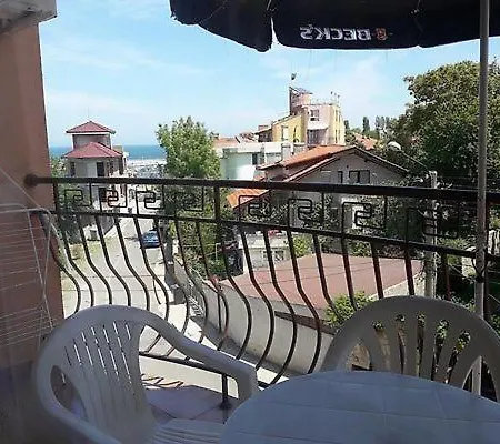 Gasthuis Housedenz Chernomorets