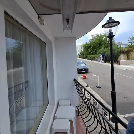 Housedenz Pensiune Cernomoreț