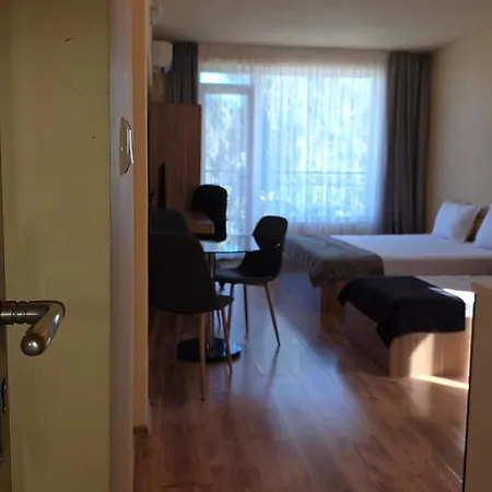 Guest house Housedenz
