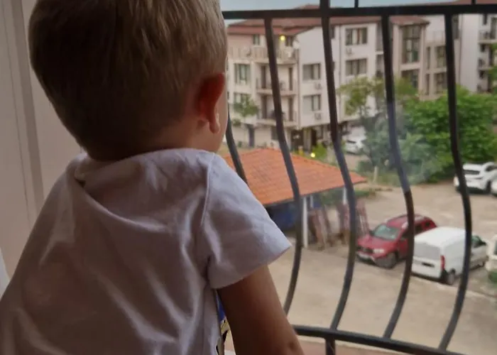 招待所 Housedenz 3*