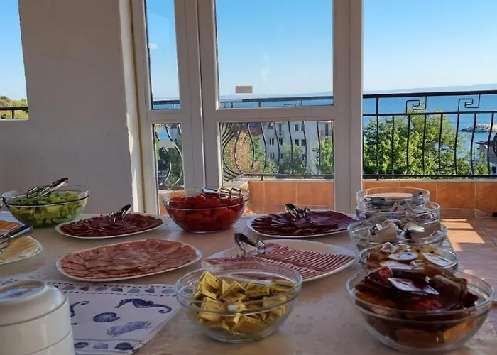 Housedenz בית הארחה