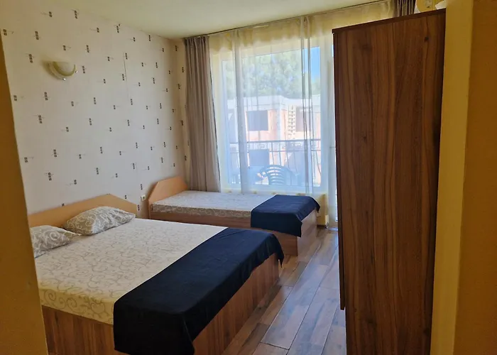 招待所 Housedenz 切尔诺莫雷茨