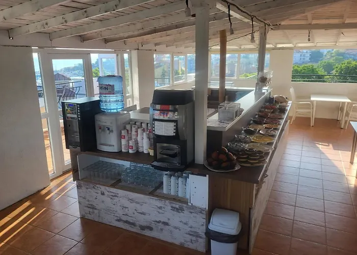 Housedenz 切尔诺莫雷茨