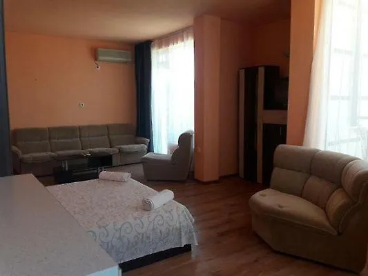 Housedenz בית הארחה