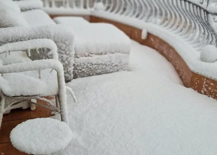 Housedenz 招待所 3*